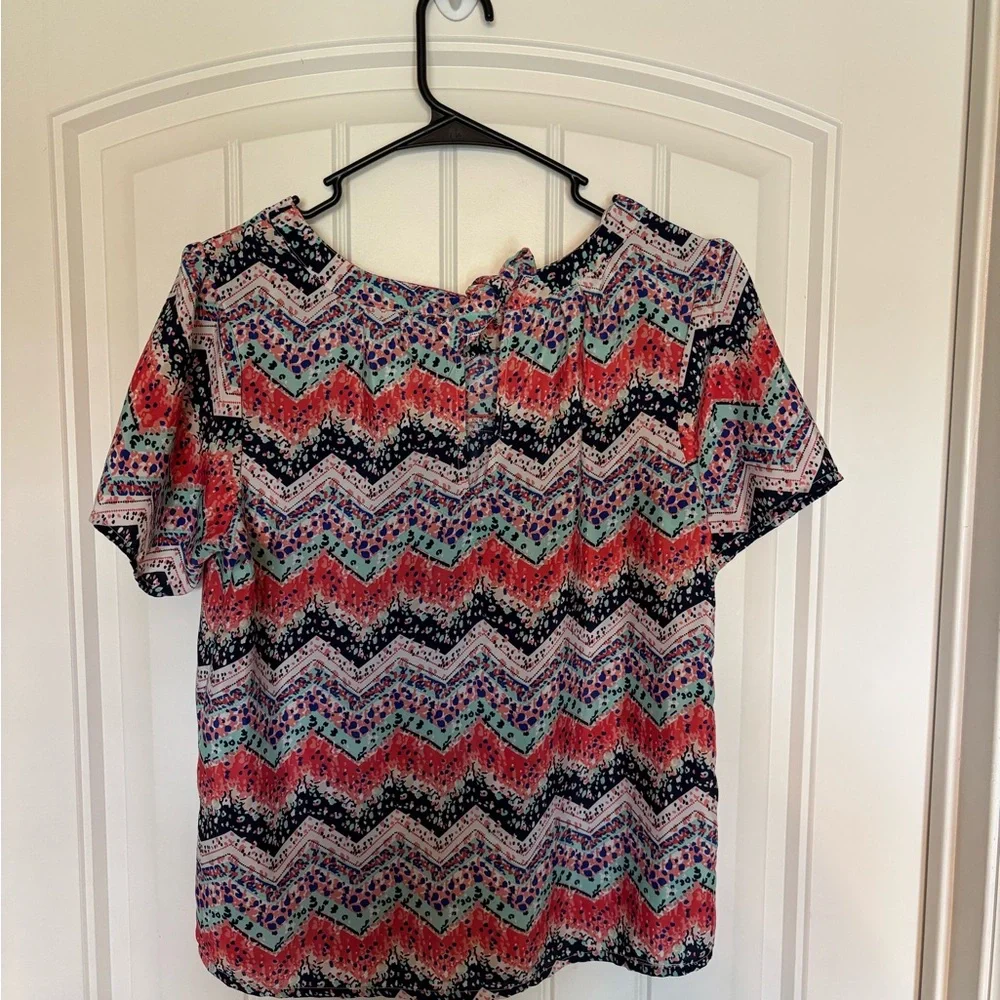 Colorful Chevron Pattern Blouse - Picture 2 of 2